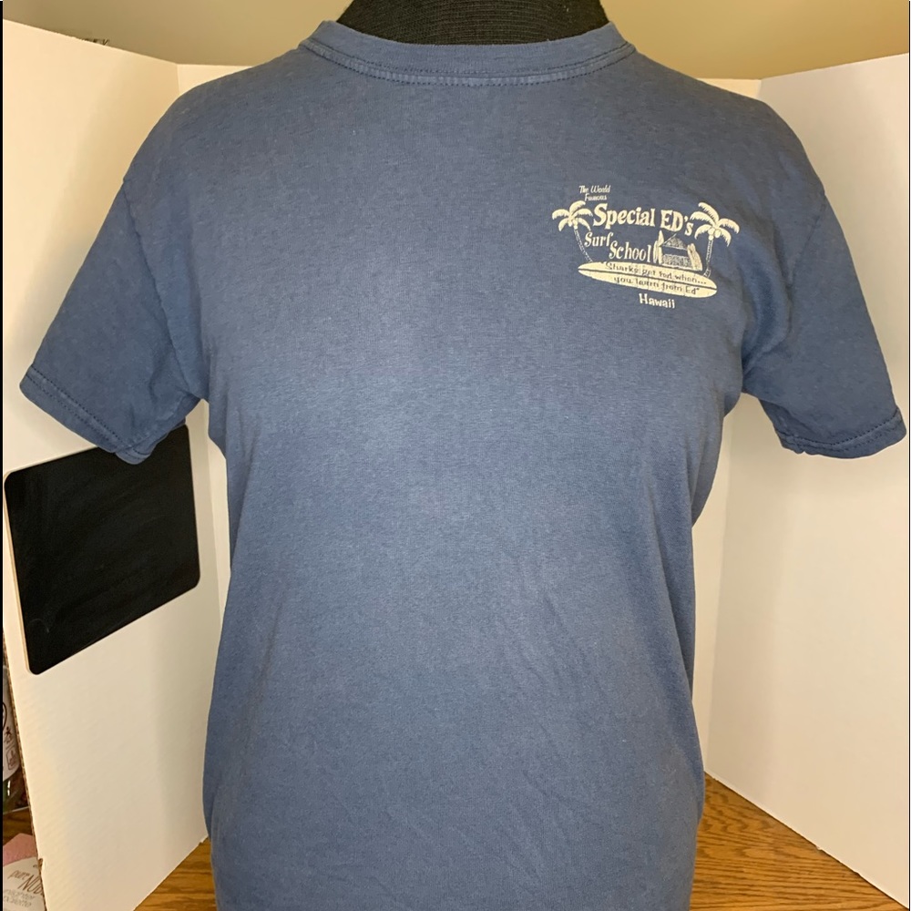 Surf school tee 🌊🏄‍♀️ - Picture 2 of 2